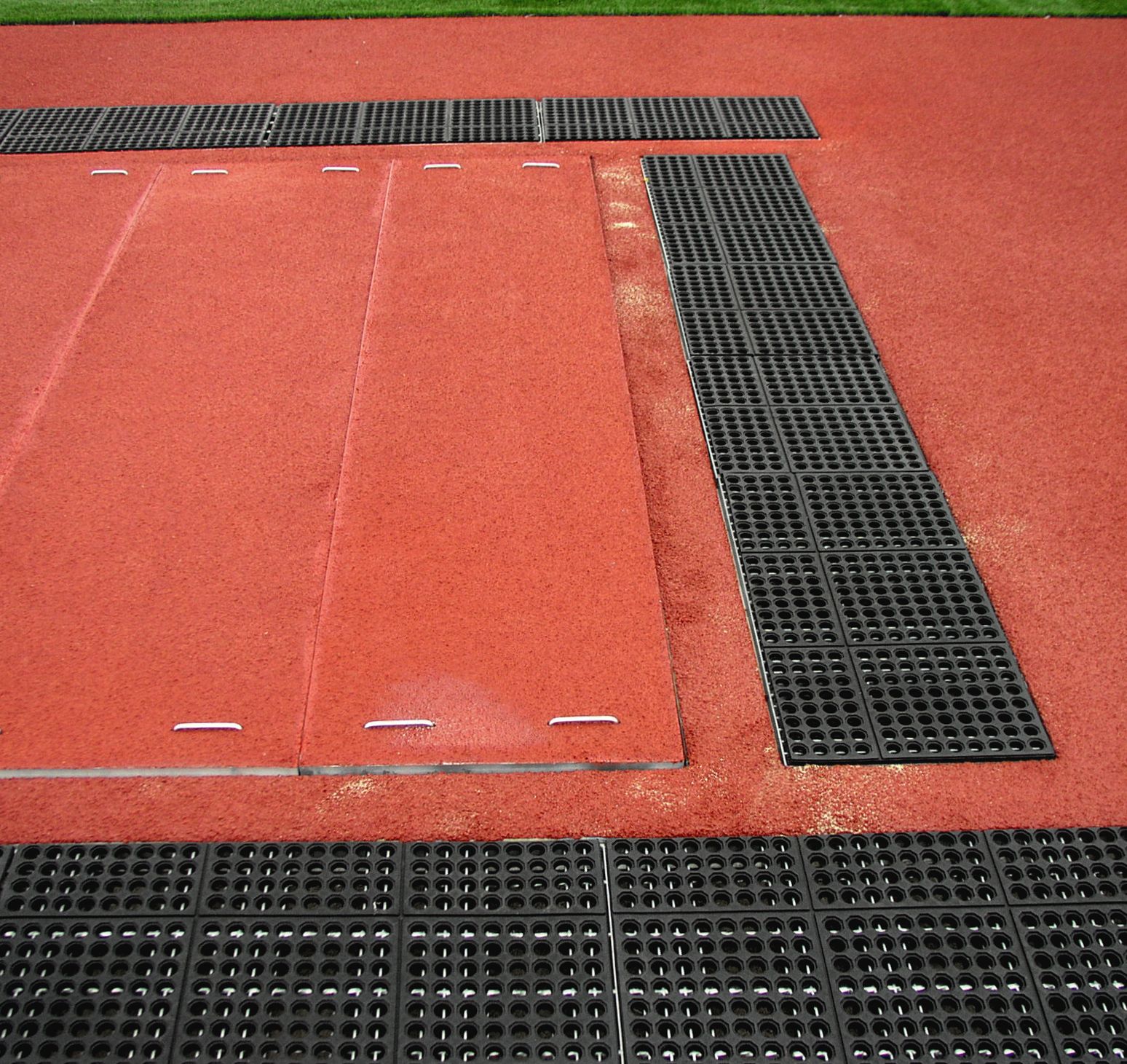 GRATE & MAT SAND CATCHER COVER SYSTEM